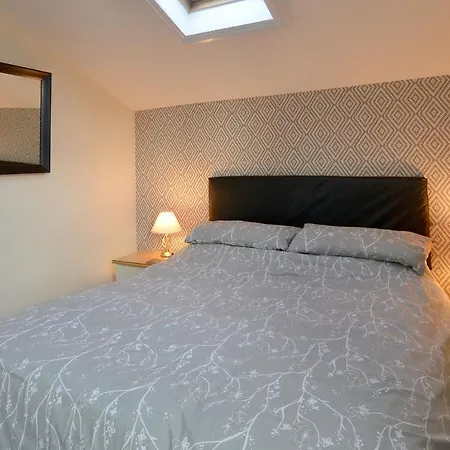 Brightwater 2nd Floor For Up To 6 Guests Near North Bay דירה