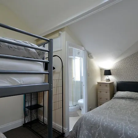 아파트 Brightwater 2nd Floor For Up To 6 Guests Near North Bay 스카버러