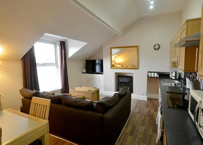 Brightwater 2nd Floor For Up To 6 Guests Near North Bay Lägenhet