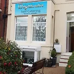 Brightwater 2nd Floor For Up To 6 Guests Near North Bay דירה