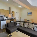 דירה Brightwater 2nd Floor For Up To 6 Guests Near North Bay *